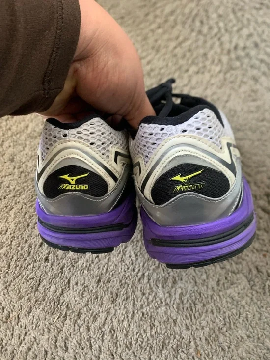 Mizuno Black Athletic Shoe Insole with Logo - Picture 2 of 4